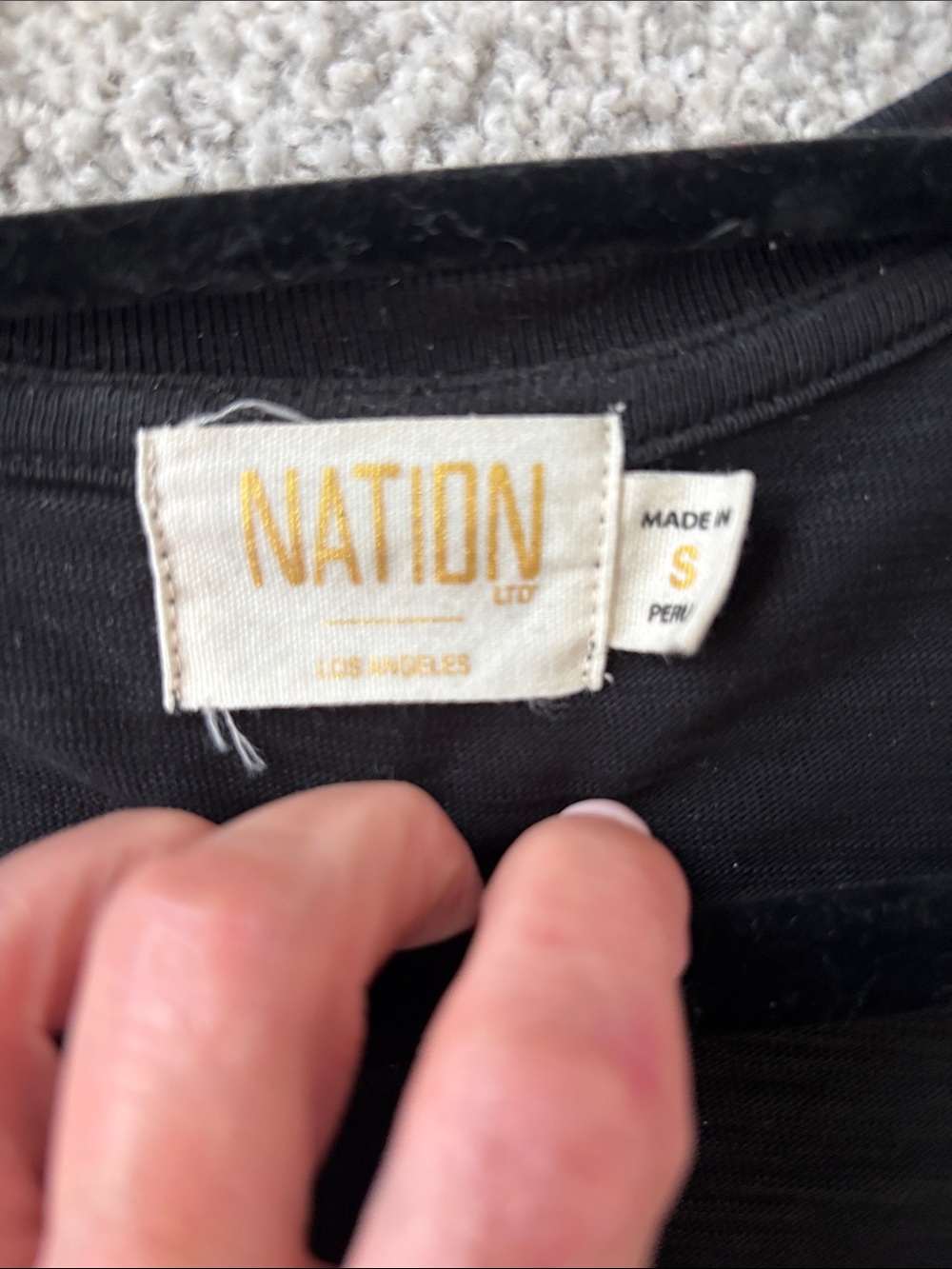 Nation ltd Black V-Neck Puff Sleeve Tee Shirt - Picture 2 of 2